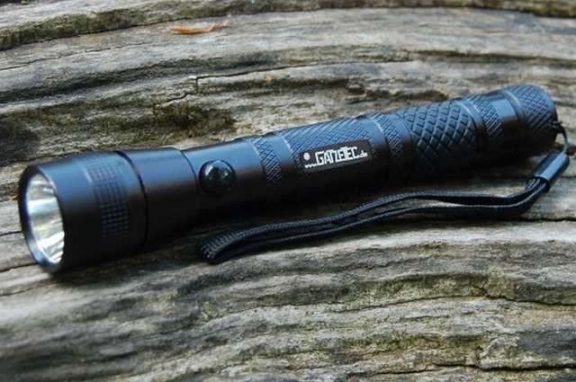 LED Taschenlampe Gatzetec Alu Schwarz
